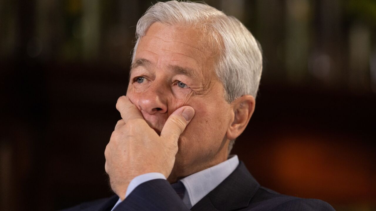 Jamie Dimon with hand