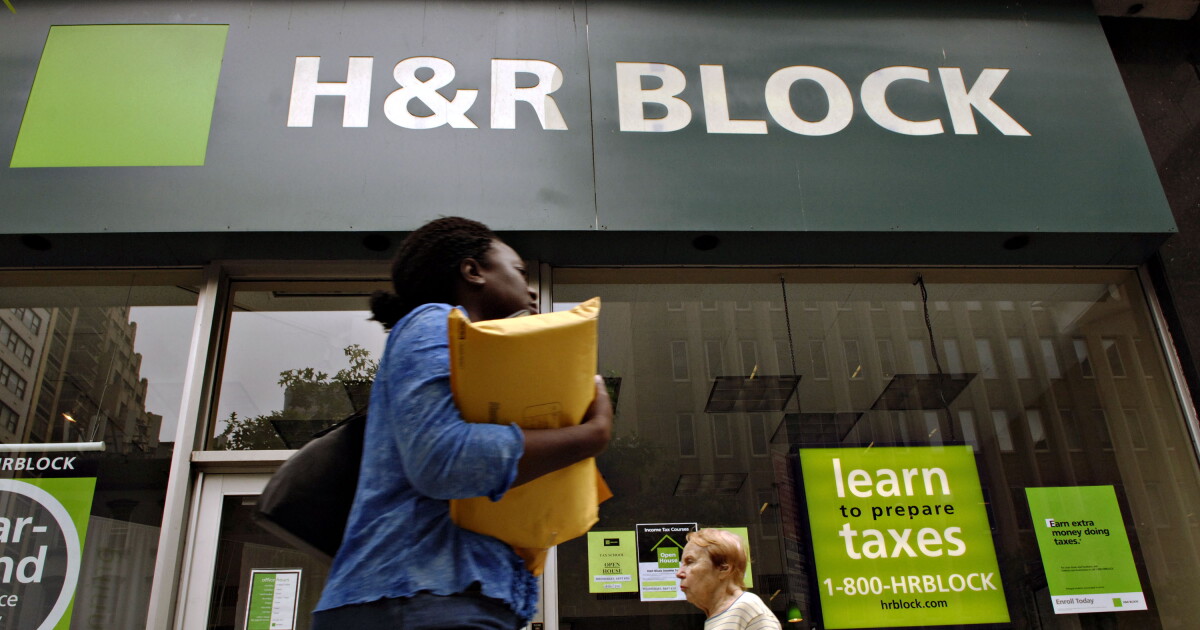FTC hits H&R Block over ‘free’ online filing claims FTC hits H&R Block over ‘free’ online filing claims