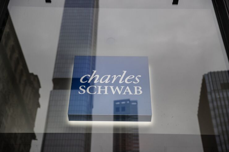 SCHWAB-SIGN-041723