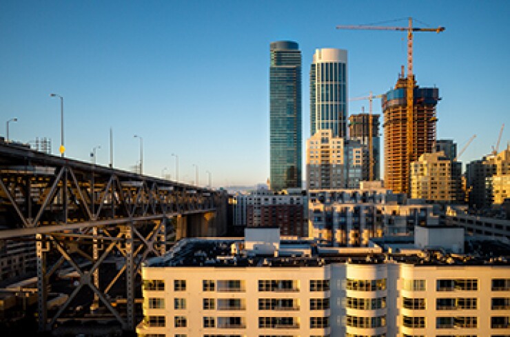 san-francisco-adobestock-104697481.jpg