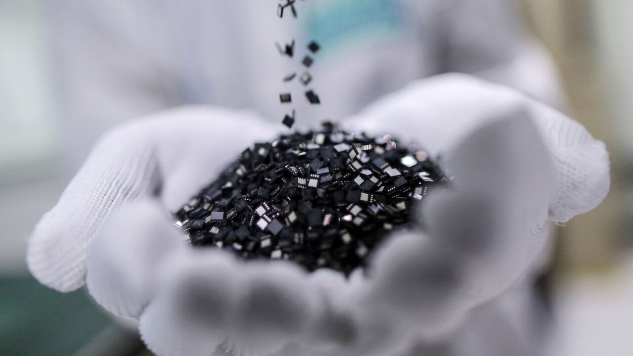 semiconductors-white-glove.jpg