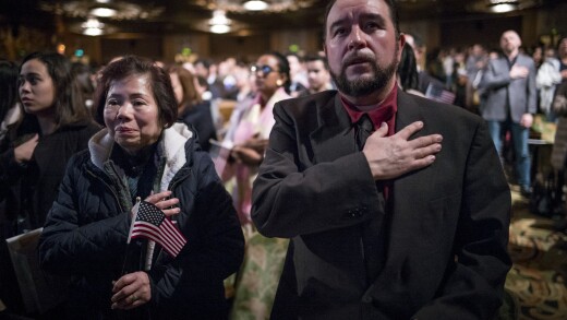 immigrants-us-citizenship-pledge-allegiance