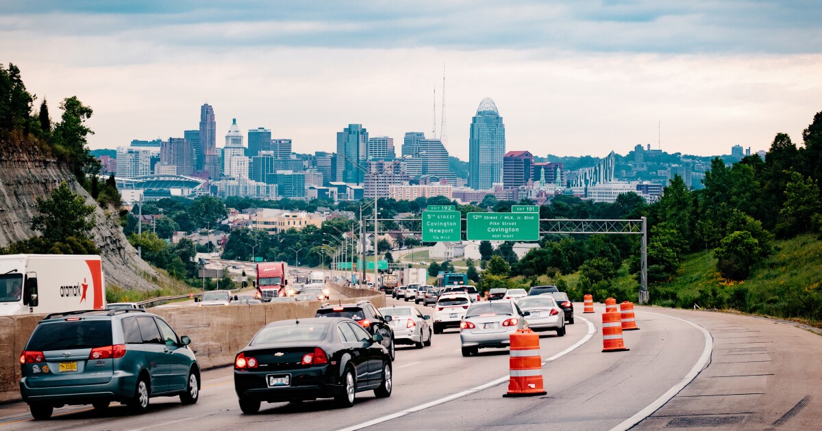 Kentucky turnpike authority approves 8 million bonds to refund BABs Kentucky turnpike authority approves 8 million bonds to refund BABs