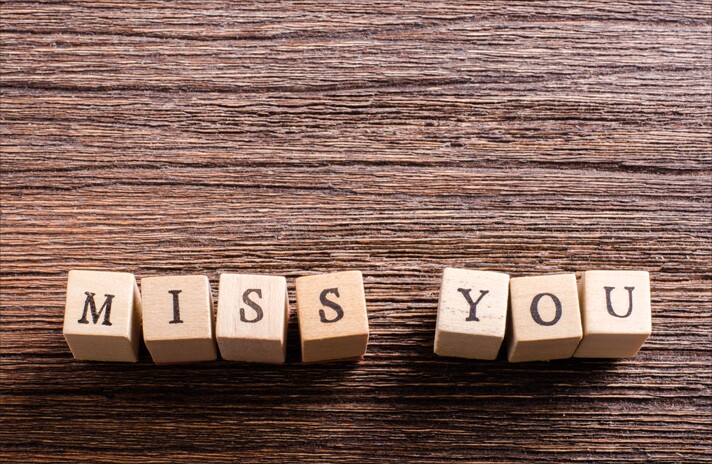 07-miss-you-wood-cubes-adobe