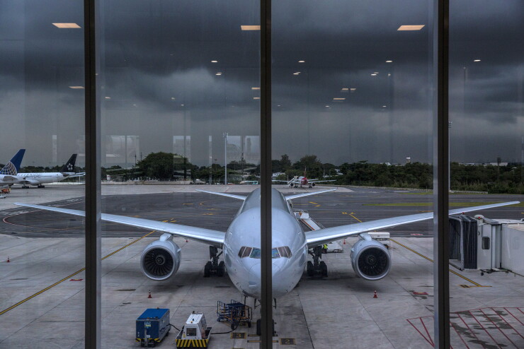 Airport-bloomberg.jpg