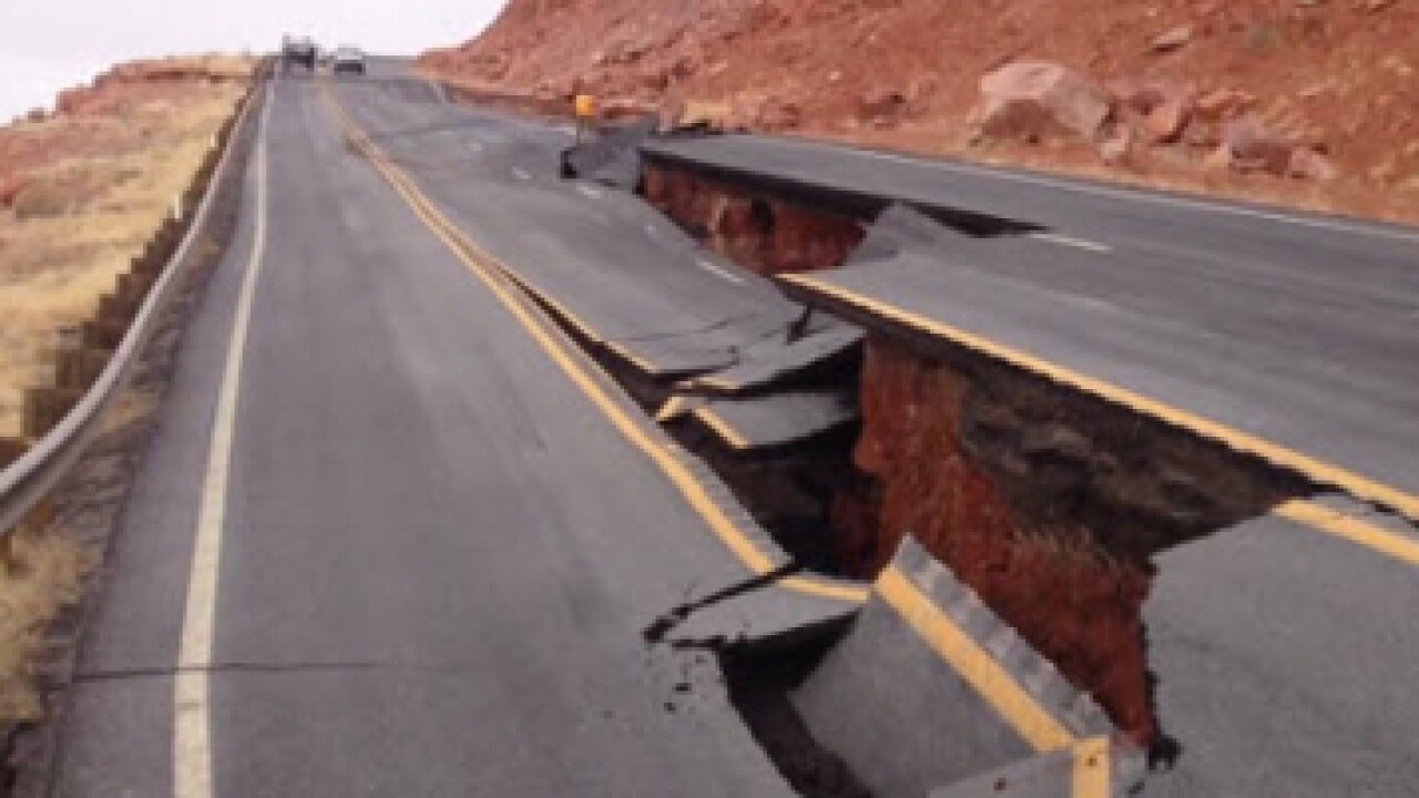 az-hwy-89-sinkhole-adot.jpg