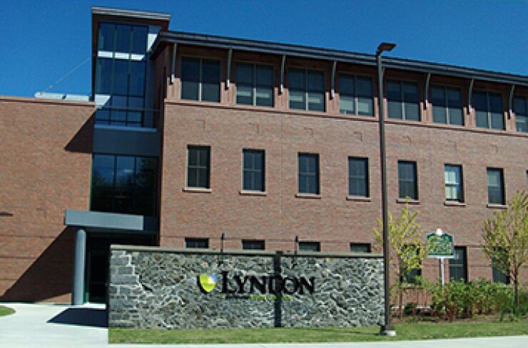 800px-lyndon-state-college.jpg