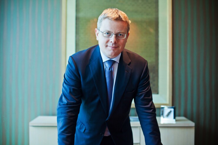 Campelli-Deutsche-Bank-101118