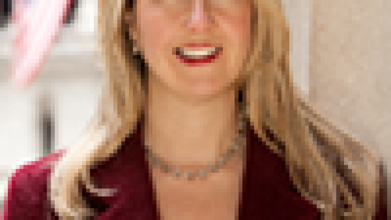 curtin100x133.png