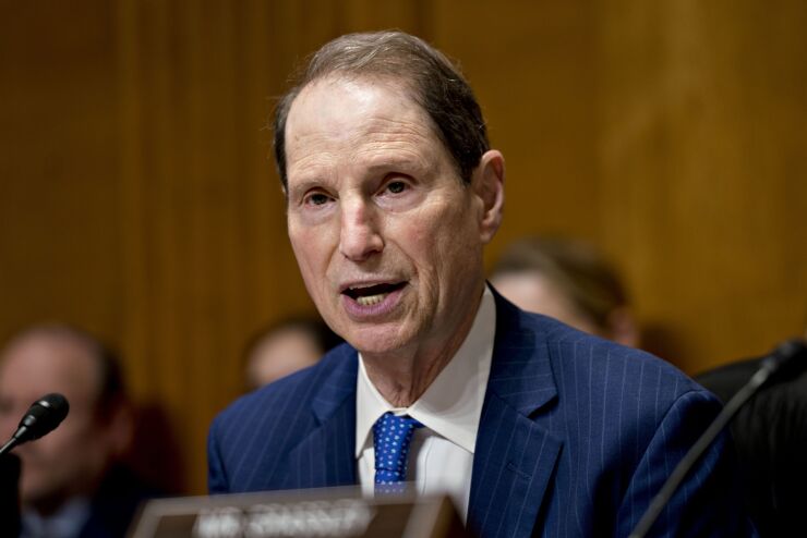 wyden-ron-senate-speaking.jpg
