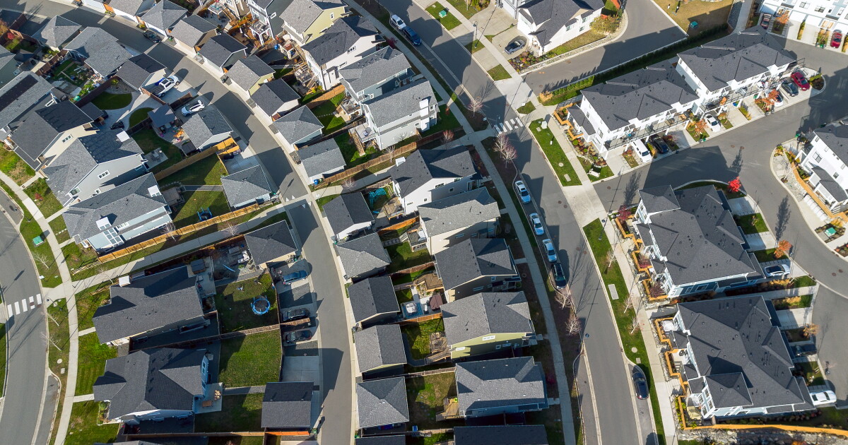 Hedge fund Polar to sell mortgage bonds as lending gap grows