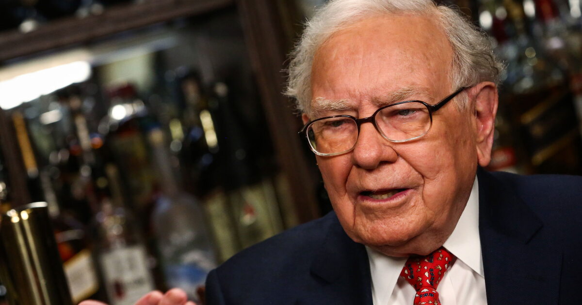 Buffett says US corporate taxes likely to rise to tame deficit Buffett says US corporate taxes likely to rise to tame deficit
