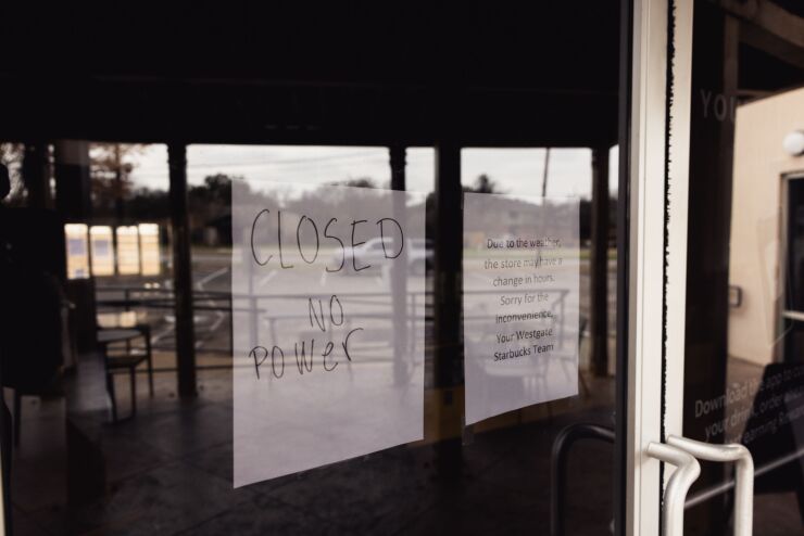 A "Closed No Power" sign at a Starbucks location following a winter storm in Austin, Texas, US, on Friday, Feb 3, 2023. Across Texas more than 240, 000 were without power on Friday morning after an ice storm swept through the region on Monday, according to PowerOutage.us. Photographer: Jordan Vonderhaar/Bloomberg