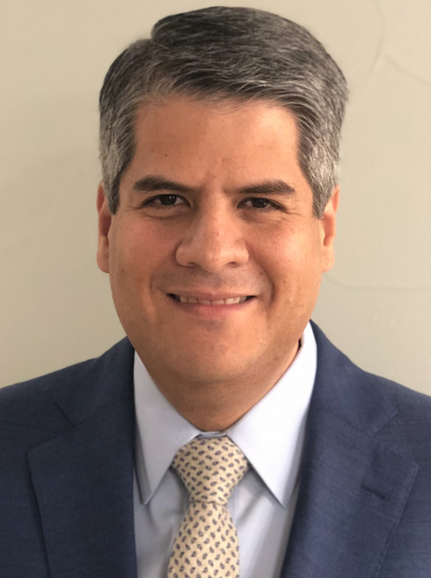 roberto-hernandez-110.gif