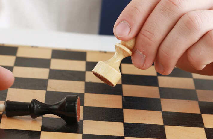 02-chess-playing-72480877-adobe.jpg