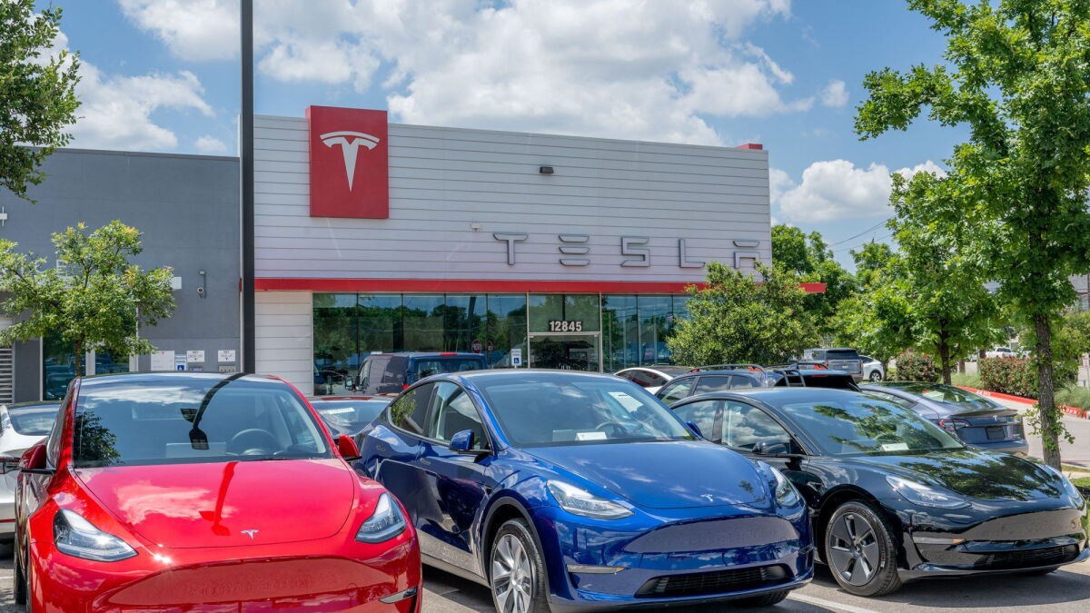 Tesla price war padded by $1.8B windfall from Biden's IRA - Vimarsana News