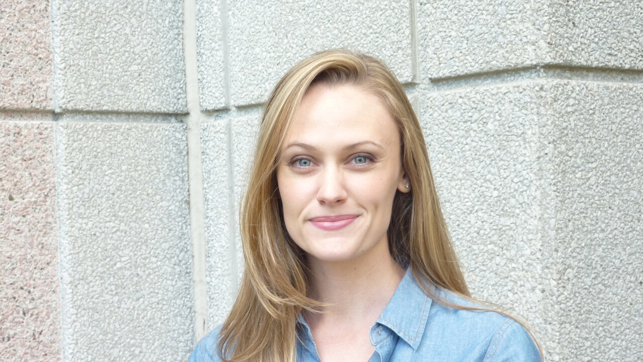 Lana Mellis Headshot 2016.jpeg