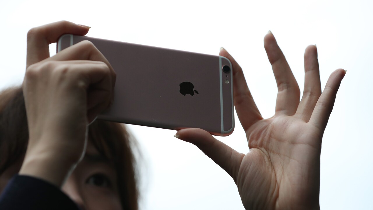 iPhone 6 Plus camera user