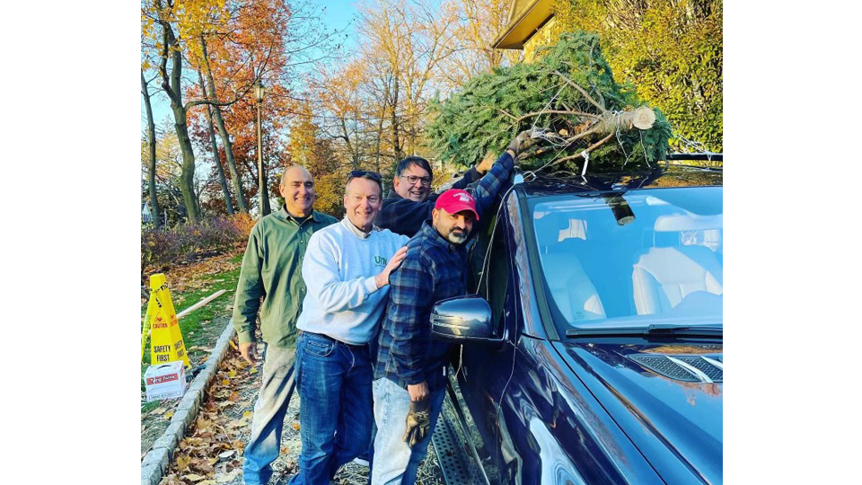 Best Banks to Work For 2022 pictures/33_Peapack-Gladstone-Bank-vertical.png