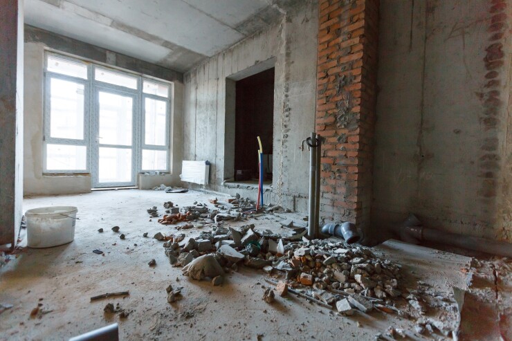 Old building is getting structural resorated interior shot