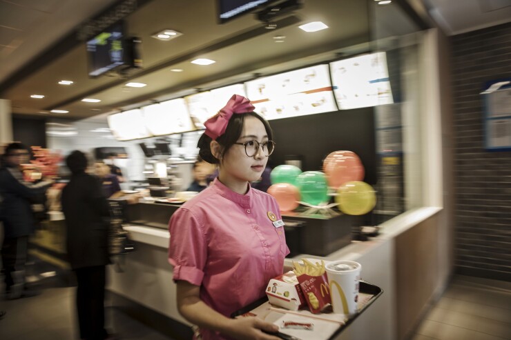 McDonalds-employee-bloomberg