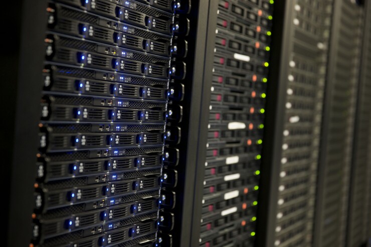 di-stock-server-1126-b