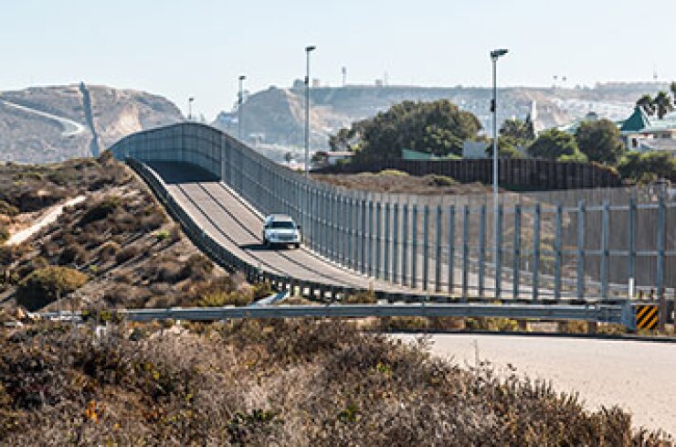 wall-border-adobestock-125064343.jpg