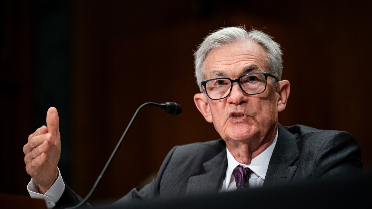 Fed Chair Powell Testifies Before Senate Banking Committee