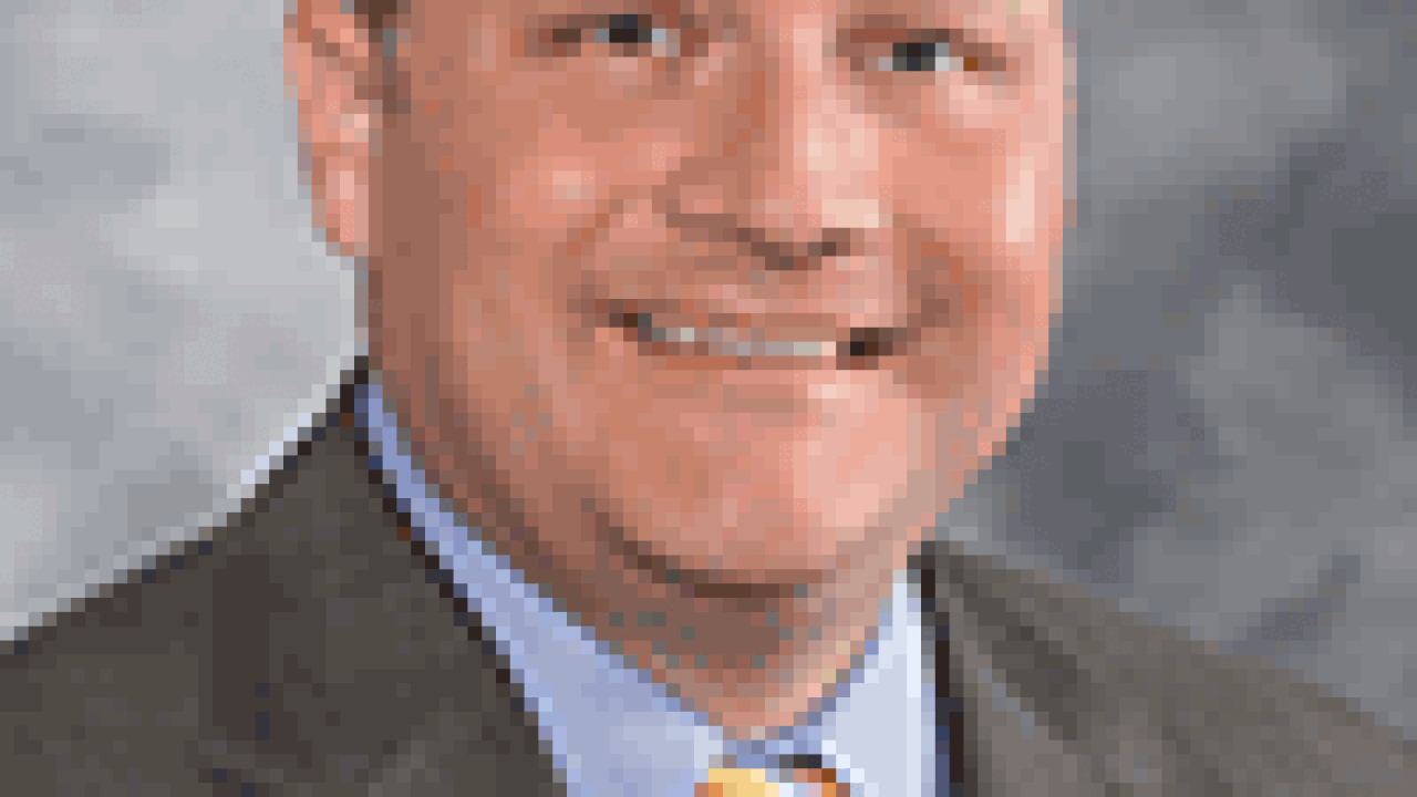 justin-hoogendorn-100.gif