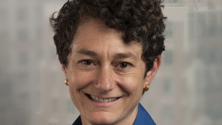 cropped elinson-sara-highres.jpg