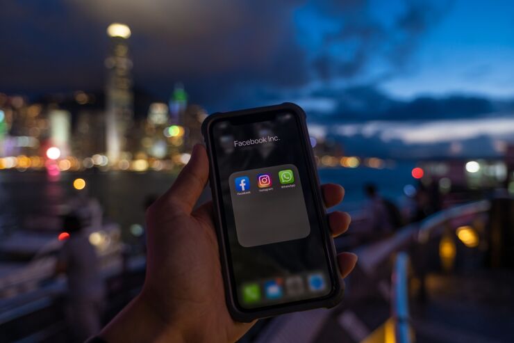 Facebook, Instagram, Whatsapp apps