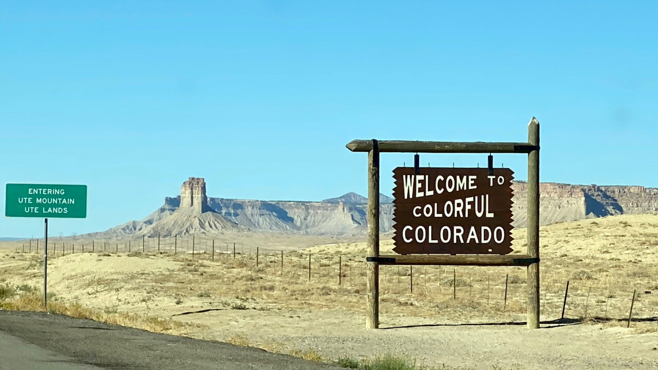 Colorado sign on plateau