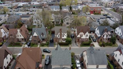 Home Prices Soar in Frenzied U.S. Market Drained Of Supply