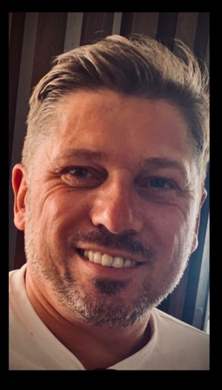 Headshot of Aspen's Lee Elliston.