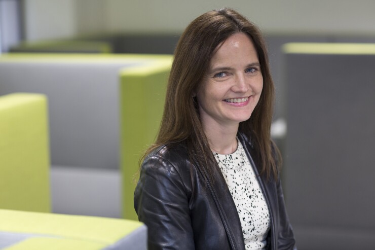 Hogg-Charlotte-Visa-BL