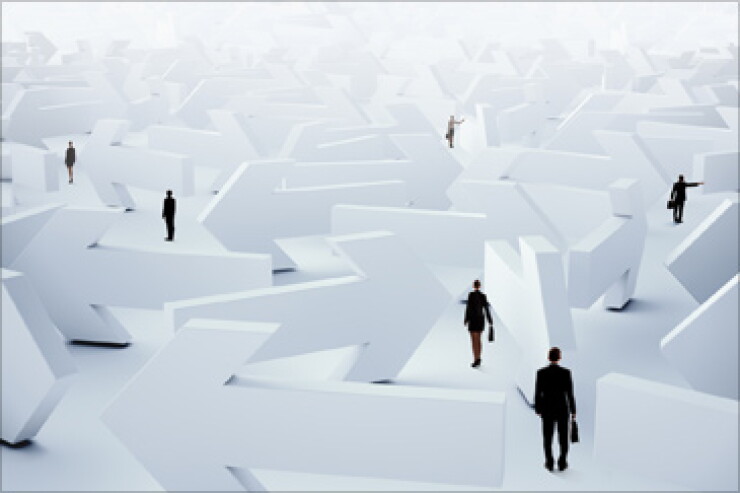 businesspeople-in-maze-fotolia-365.jpg