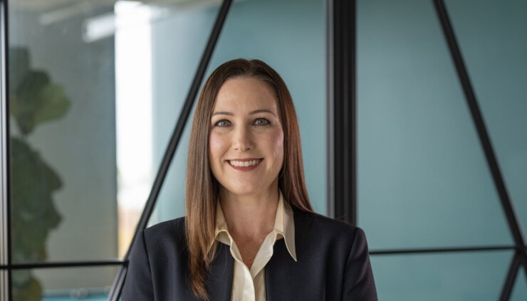 Annie Delgado, Upstart