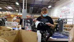 Factory Owners Hiking Pay to Lure Workers Even With Jobless Rate- Bloomberg - 03-08-21