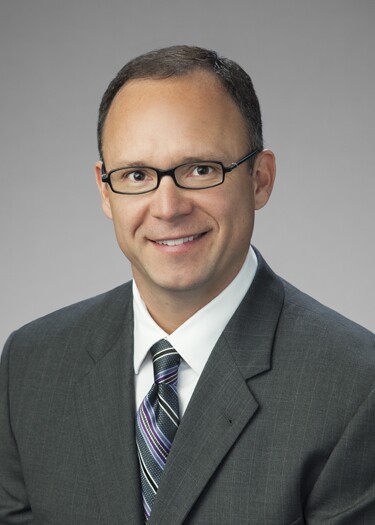 Gonzales-Robert-LinnThurber.jpg