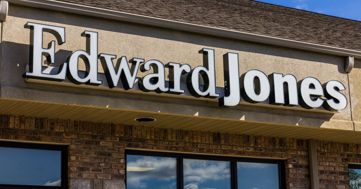 Edward Jones gains tax expertise for UMAs with Natixis deal Edward Jones gains tax expertise for UMAs with Natixis deal