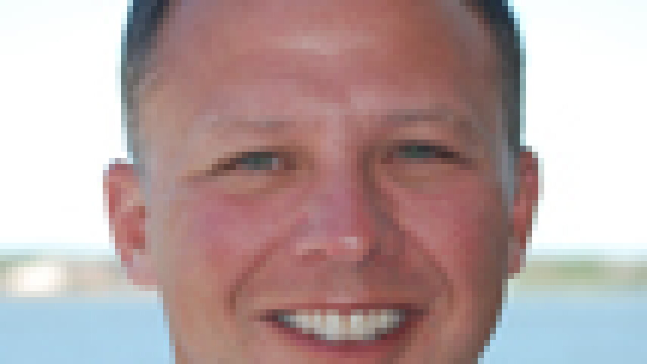 adam-frisch-110.gif