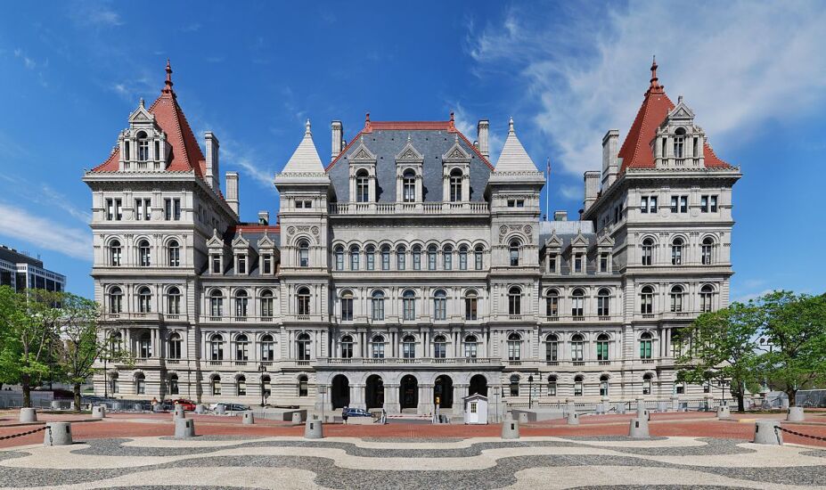 1200px-NYSCapitolPanorama.jpg