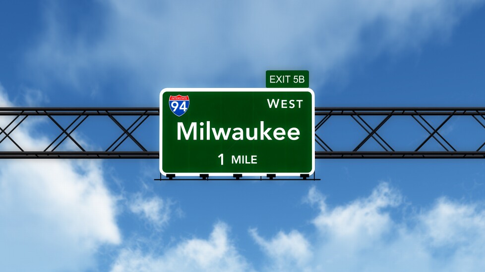 milwaukee-highway-sign-78333959-adobe.jpeg
