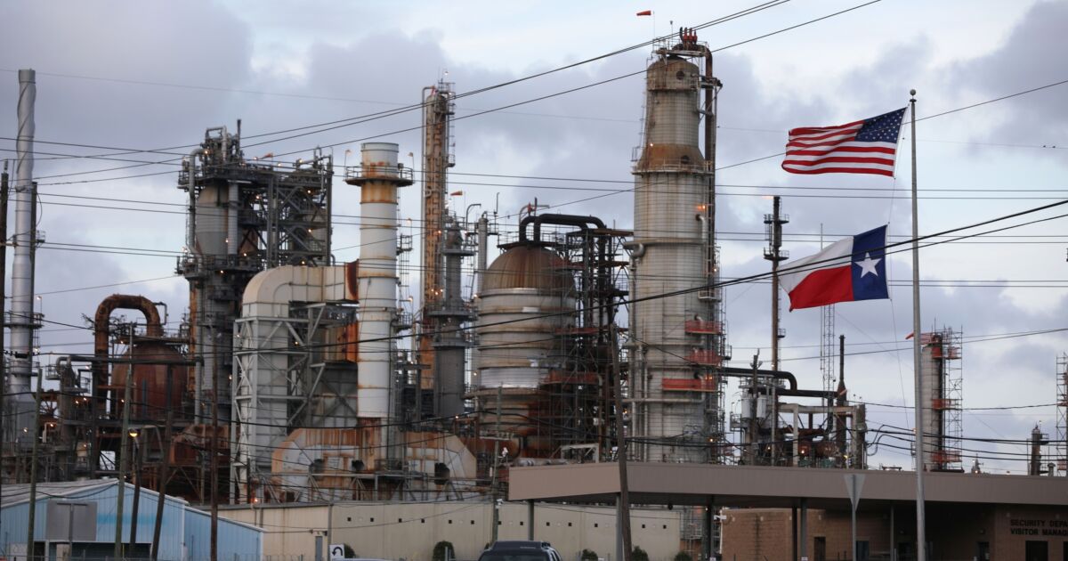California cities win venue change in oil company lawsuit California cities win venue change in oil company lawsuit