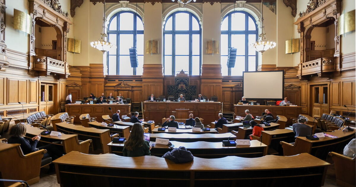 Ex-banker faces €14M bill in German tax scandal Ex-banker faces €14M bill in German tax scandal