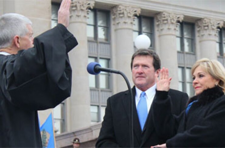 fallin-mary-oklagov-oath.jpg