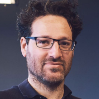 oren rubin headshot (1).png