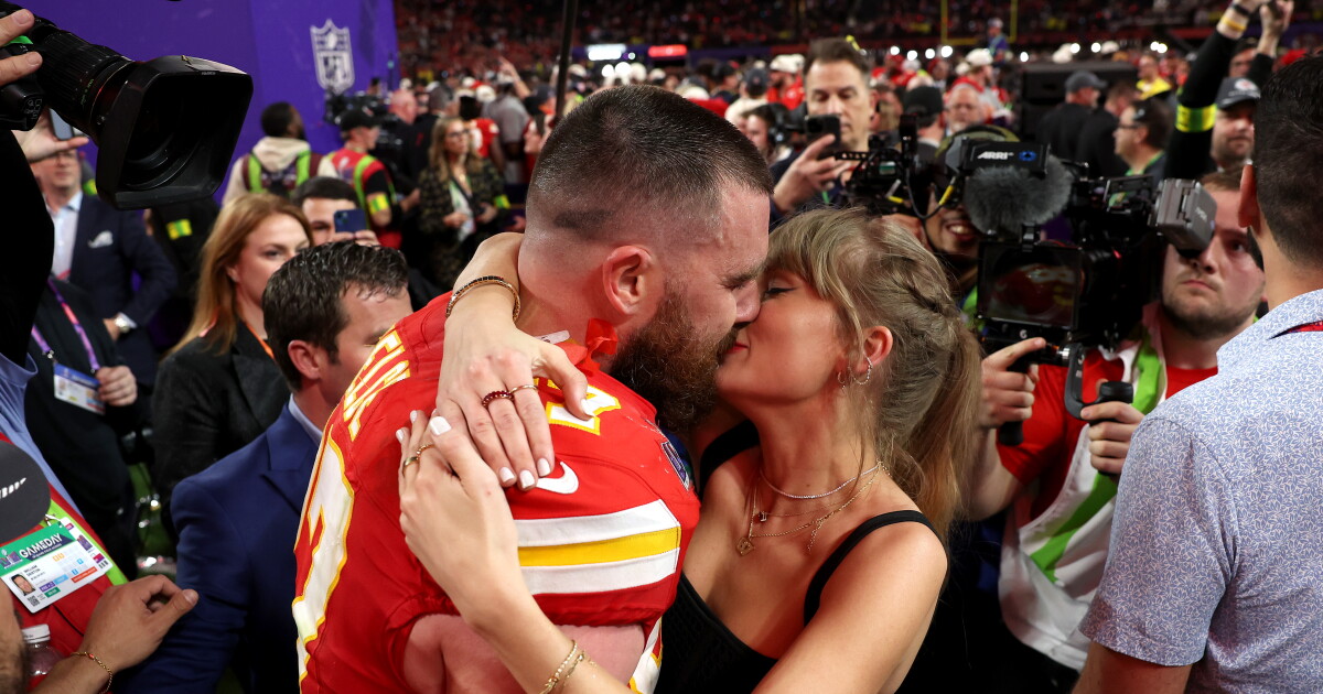 Taylor Swift and Travis Kelce may need some tax advice Taylor Swift and Travis Kelce may need some tax advice