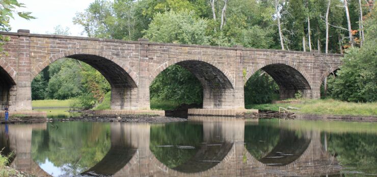 Windsor Farmington River bridge.jpg