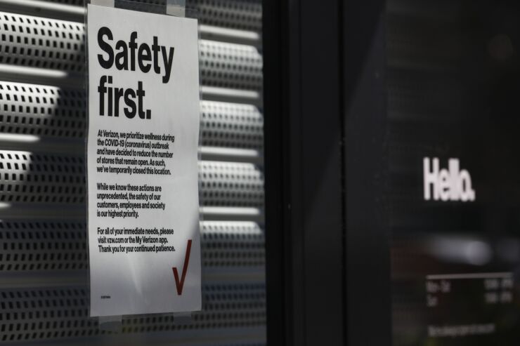 Verizon coronavirus sign
